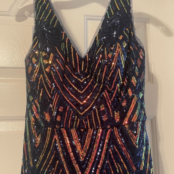 David’s bridal Jules & Cleo v-neck, sequin gown, size 6 $150 - Picture 3 of 6